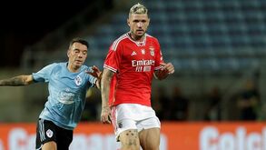 Defesa foi titular cinco vezes na pré-temporada
