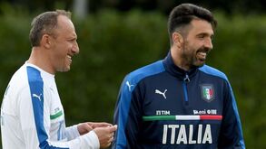 O testemunho de quem treinou Buffon na seleção e no PSG: «Guarda-redes e ser humano extraordinário»