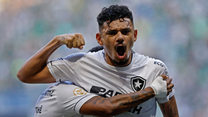 Botafogo de Bruno Lage vence na Taça Sul-Americana com penálti de Tiquinho Soares aos 90'