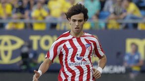 Simeone e o futuro de João Félix: «Até dia 31 os jogadores podem sair...»
