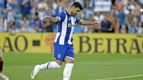 Mehdi Taremi volta a ser associado ao Tottenham