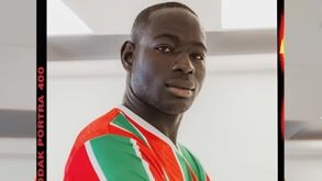 Estrela da Amadora oficializa Ndour para o ataque