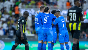 Al Hilal de Jesus elimina Al Ittihad de Nuno e segue para as 'meias' da Taça dos Clubes Campeões Árabes
