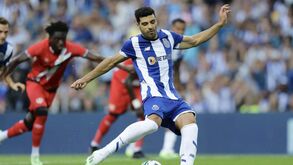 Tottenham enfrenta a concorrência de um clube italiano na corrida por Taremi