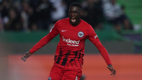 Kolo Muani tem princípio de acordo com o PSG
