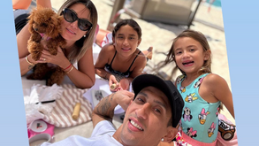 Di María goza folga na praia com a família