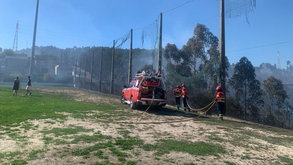 Incêndio ameaçou instalações do Estádio do Aliados de Lordelo