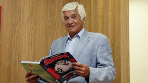 Paulo Andrade já tem o Guia Record 2023/24: «Compro sempre e gosto de ver as informações»