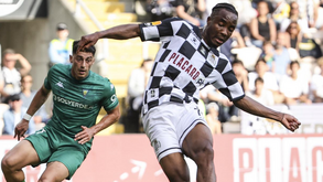 Onyemaechi por inscrever na Liga