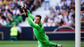 Trubin mais perto de reforçar a baliza do Benfica: dossiê para fechar nas próximas horas 