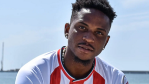 Leixões oficializa contratação de Emmanuel Iroanya