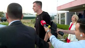 Trubin já está em Portugal para reforçar o Benfica