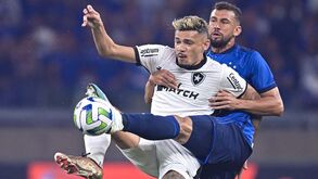 Tiquinho Soares vai desfalcar Botafogo de Bruno Lage por cinco semanas 