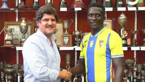 Nego Tembeng assina pelo Atlético