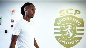 Chermiti vai assinar hoje com o Everton