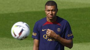 Valdano 'tranquiliza' adeptos do Real Madrid: «Não se preocupem com Mbappé, vou buscá-lo ao aeroporto»