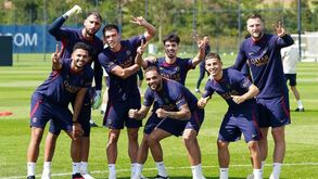 Da habitual praxe à fotografia com Ugarte e Vitinha: as primeiras imagens de Gonçalo Ramos no PSG
