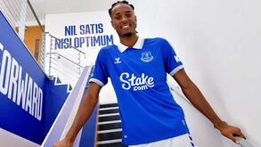 Chermiti apresenta-se no Everton: «Não podia recusar esta oportunidade»