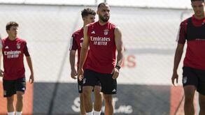 A postos para o campeonato: Arthur Cabral e Trubin já trabalham com o Benfica