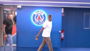 Mbappé presente no Parque dos Príncipes para assistir ao PSG-Lorient