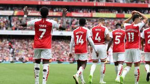 Arsenal-Nottingham Forest, 2-1: gunners puxam dos galões e respondem ao Man. City