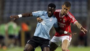 João Victor chumbou como lateral e ainda pode sair do Benfica