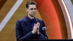 Pau Gasol entra no Hall of Fame e não esquece Kobe Bryant: «Não estaria aqui sem ti, irmão»