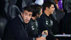 Botafogo de Bruno Lage opera reviravolta diante do Internacional e reforça liderança