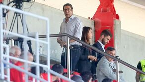 Rui Costa foi ver os mais novos: presidente do Benfica assiste ao Benfica B-Mafra