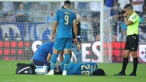 Romário Baró com lesão muscular na coxa esquerda