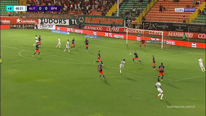 João Novais estreia-se com grande golo pelo Alanyaspor