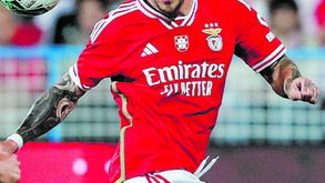 Ristic dá garantia a águia de ataque
