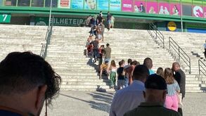 Romaria a Alvalade em busca de bilhetes para visita ao Casa Pia