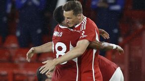 Nottingham Forest alcança primeira vitória na Premier League