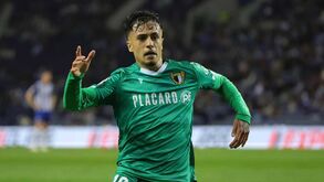 Valencia negoceia contratação de Iván Jaime