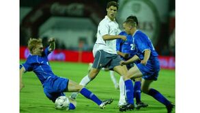 Relvado do Municipal de Chaves pintado na estreia de Ronaldo pela Seleção. E ninguém deu por isso