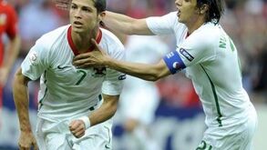 Cristiano Ronaldo visto por três ex-colegas de Seleção: «Já era muito acima da média»