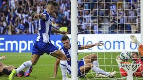 O resumo do FC Porto-Farense (2-1): golos, casos e outros lances