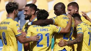 A crónica do Estoril-Rio Ave, 2-0: voz da experiência faz valer timeout
