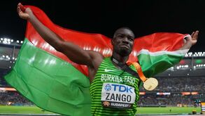 Hugues-Fabrice Zango sucede a Pichardo como novo campeão mundial do triplo salto