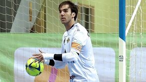Carlos Barrón faz mira à Champions