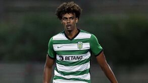Burnley intromete-se por Renato Veiga