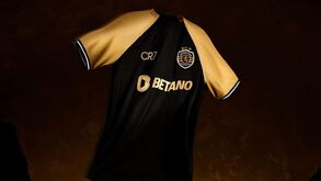 Camisola com a marca CR7 faz furor