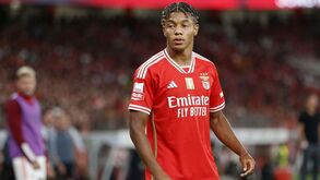 João Alves avalia dúvidas no onze do Benfica: «Para mim é David Neres e mais 10»