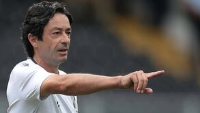 João Aroso despede-se do V. Guimarães: «Dei o melhor de mim e cresci bastante como treinador»