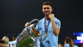 Laporte despede-se do Manchester City: «Foi uma honra e um prazer vestir estas cores»