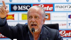 De Laurentiis: O louco líder do Nápoles que não deixa Zanoli sair de Itália