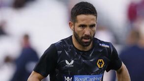 João Moutinho mantém-se à espera