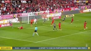 Aursnes foi até à área do Gil Vicente e assistiu Rafa para o segundo golo do Benfica