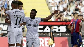 A crónica do Farense-Chaves, 5-0: tudo demolido em 12 minutos